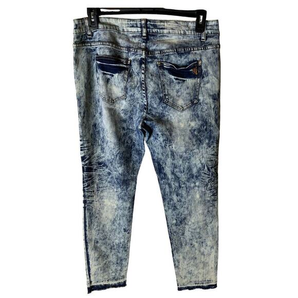 V.I.P Y2K Jeans Teen/Youth Size 16W Embroidered Floral Acid Wash Raw Hem Denim - Picture 2 of 12